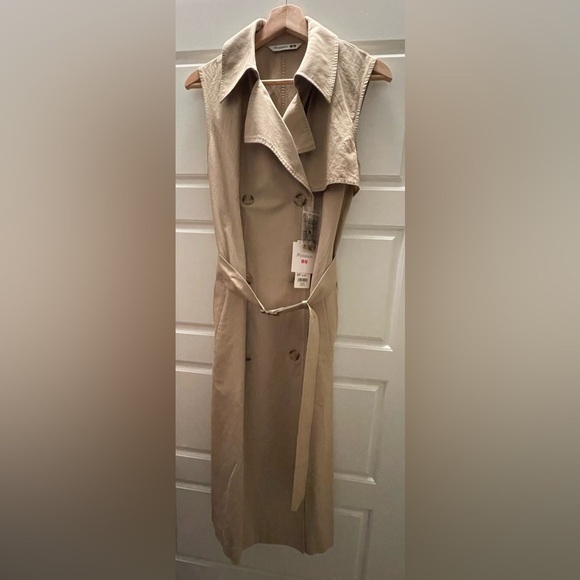 NWT JW ANDERSON x UNIQLO Beige Dress with Belt - Picture 2 of 11